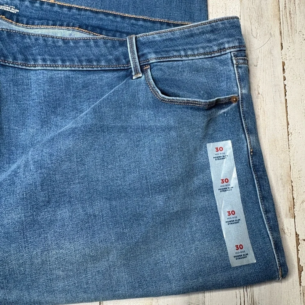 Old Navy Women's Jeans Plus Size 30 Power Slim Straight Mid Rise Medium Wash - Picture 6 of 14